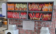 한강 라면 방식 ‘은박지 알루미늄 용기 조리’... 감성인가 건강 위협 노출인가?