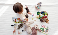 장난감-화장품-식품 포장재 속 환경호르몬 ‘프탈레이트’…자폐 유발 가능성 有