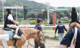 한국마사회, 승마 체험으로 신나는 2학기를