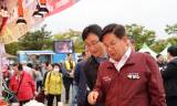 [포토] 새우젓도 맛보고, 사람도 만나고… 마포나루 새우젓축제 현장 속으로