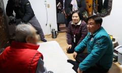 박강수 마포구청장 주거취약가구 직접 살펴...“추운 겨울, 괜찮으신가요”