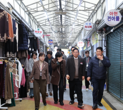 지붕 옷 갈아입은 아현시장, 더욱 안전하고 쾌적한 환경