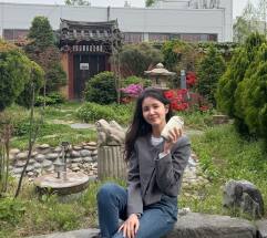  "우리 다 함께 지구촌 환경을 생각해요"  가수 겸 배우 김해나 ... 개인 텀블러 사용 캠페인 동참