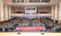 영화제를 움직이는 또 다른 주인공, 자원봉사자... 그들은 왜?