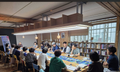 [민은숙의 문화 칼럼] 상상다락방에서 피어나는 문학의 시간 ... 무심수필문학회 주관 “시민과 함께하는 수필 깊이 읽기”