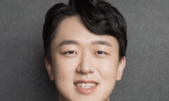 신라면 들고 웨딩사진…농심 3세 신상열, 상징 조작에 나섰다.