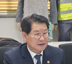 산책로와 취수장이 불과 3m…암사정수센터 ‘개방과 식수안전’ 충돌 우려